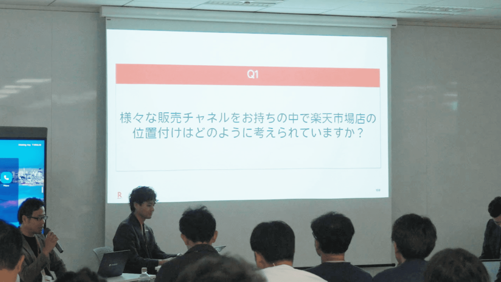 回答する株式会社コメ兵の甲斐 真司様